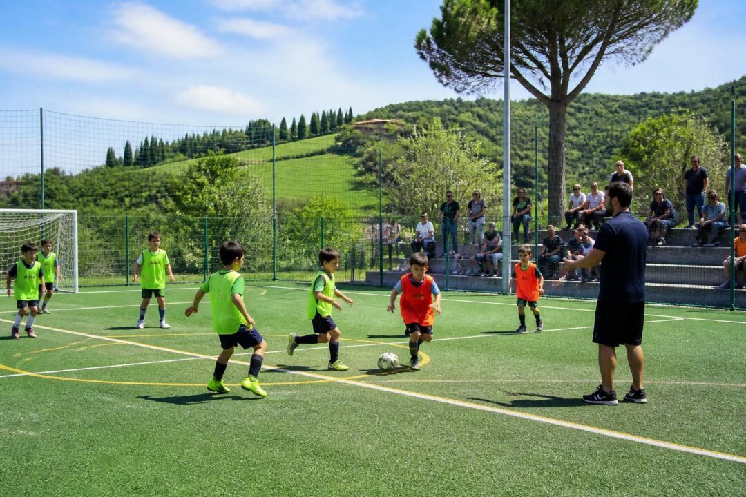 scuola calcio a 5 per bambini in toscana: guida completa su come iniziare, cosa cercare e le migliori opportunità per far crescere i giovani talenti nel futsal.